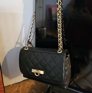 DKNY Elegant Soft Black Leather Quilted Chain Bag